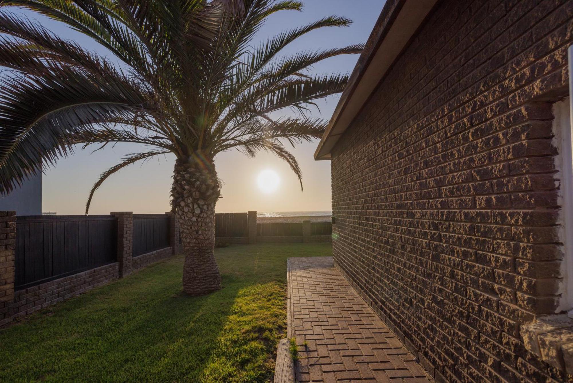 Swakopmund Seafront Cottage Exterior photo